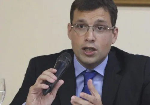 Hacen ruido en la Costa “las licitaciones de balnearios que está realizando De Jesús”