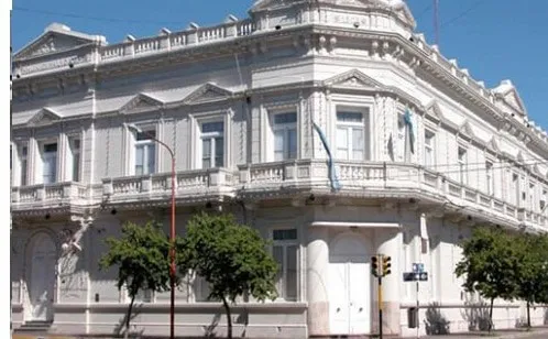 Fuerte ajuste tensa la relación Petrecca-Municipales