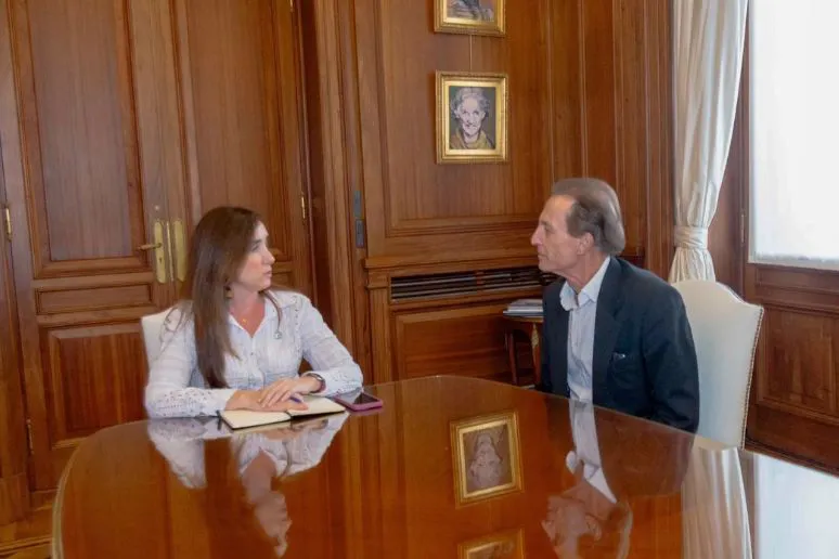 Victoria Villarruel junto a Nicolás Kasanzew