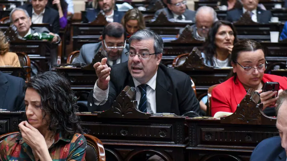 El peronismo busca ordenarse en Diputados mientras se multiplican las señales de conflicto interno