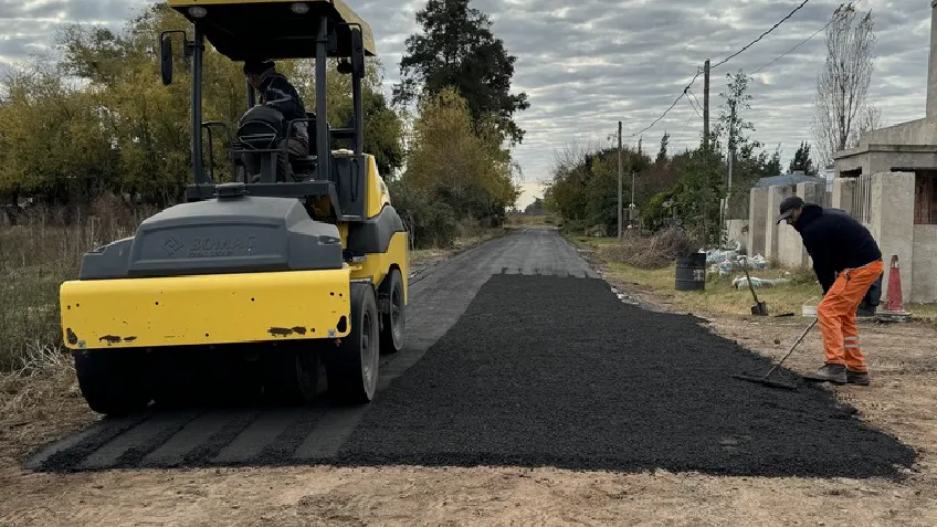 Asfaltado de 6 cuadras en Villa Espil