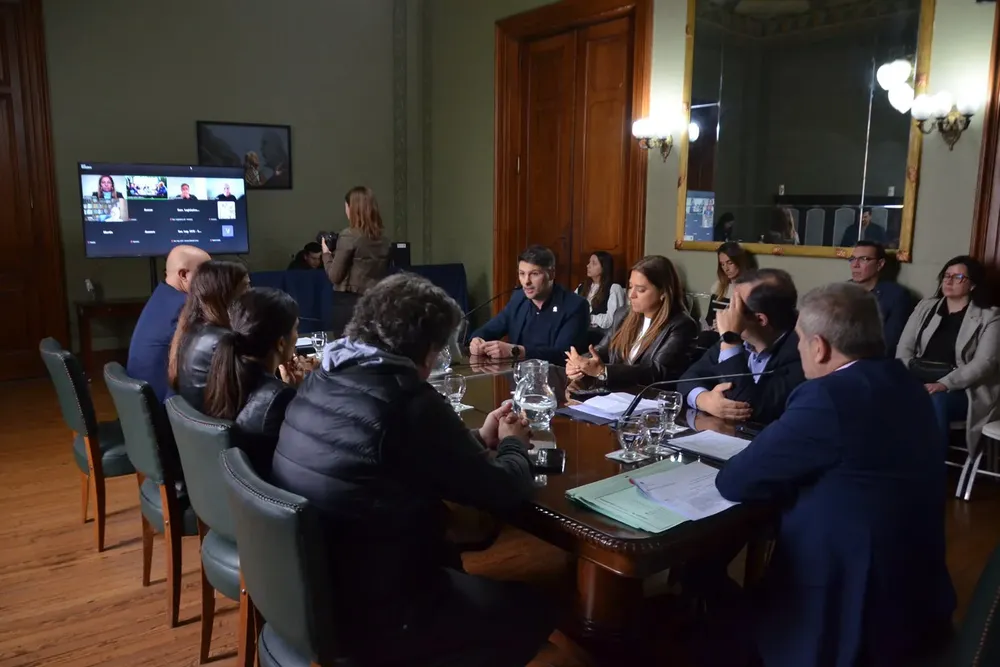 Reunión de industriales con senadores