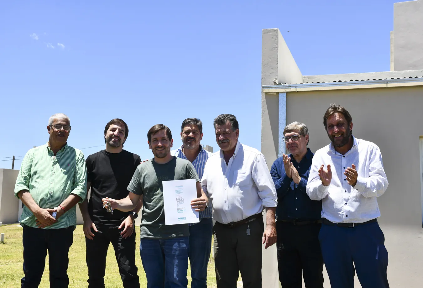 Se realizó la entrega de 70 viviendas en el barrio Tucho Lemos