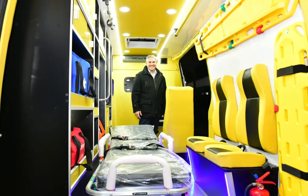 Golía presentó nueva ambulancia.