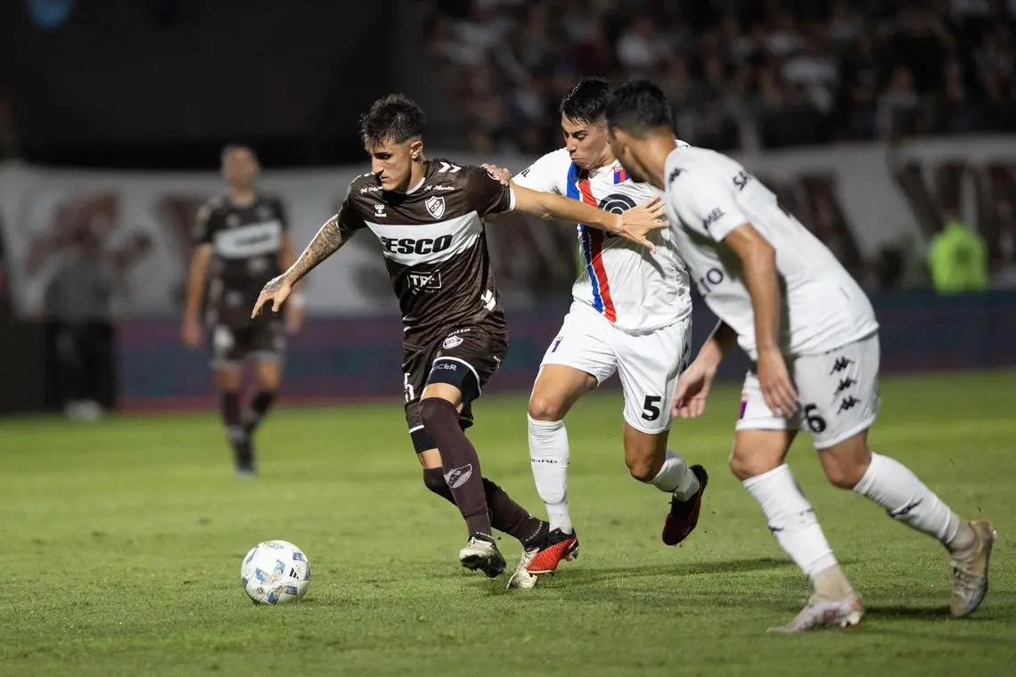 Platense le ganó a Tigre.
