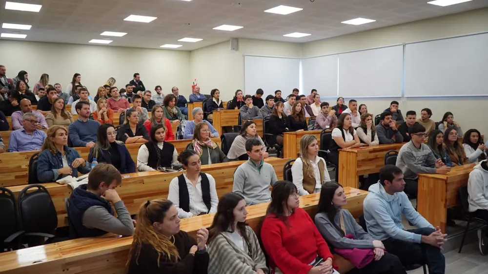 Radicales sub-40 debaten el futuro de la UCR bonaerense