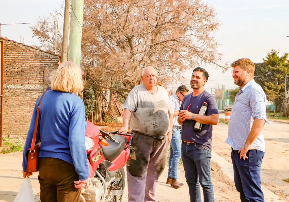 Villagrán recorrió obras en Carmen de Areco.