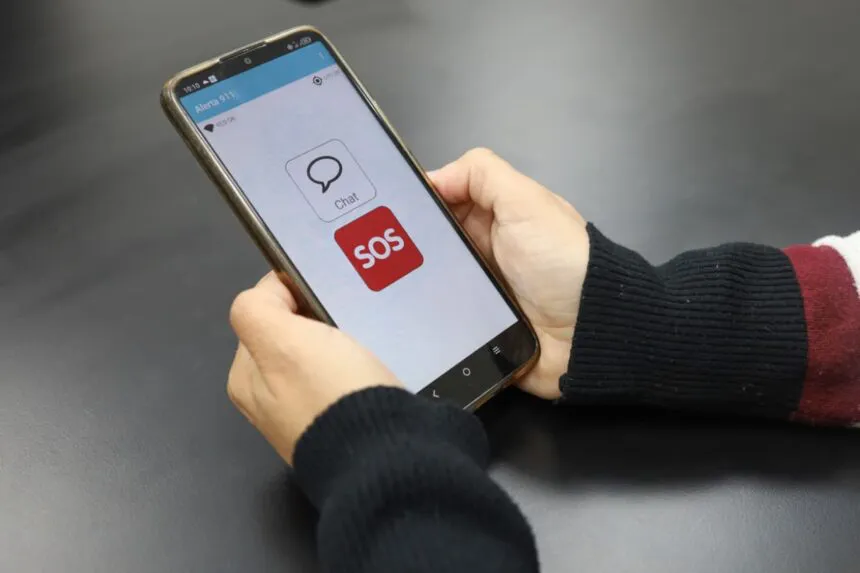 Botón antipánico digital y geolocalizado para mujeres víctimas de violencia de género
