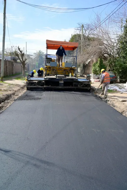 Monte Grande sur siguen avanzando las obras de pavimentación
