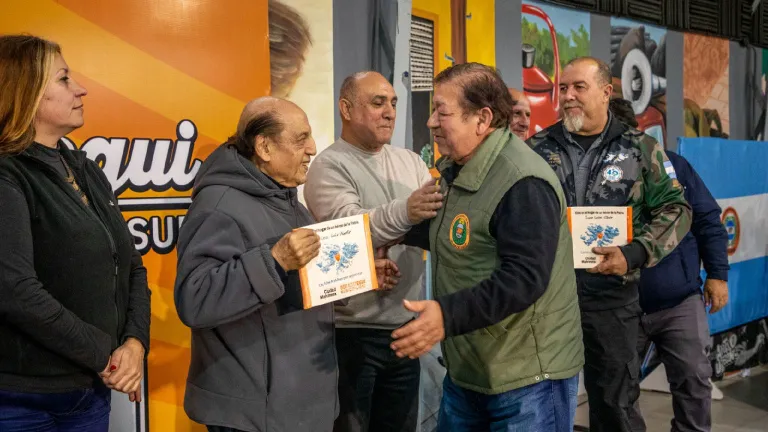 Como homenaje, se identificarán con placas las casas de héroes de Malvinas