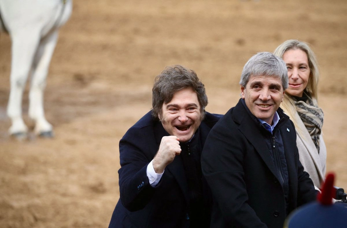 “Estafa y burla”: crece la indignación contra Milei y Caputo por la jugada de retenciones 0%