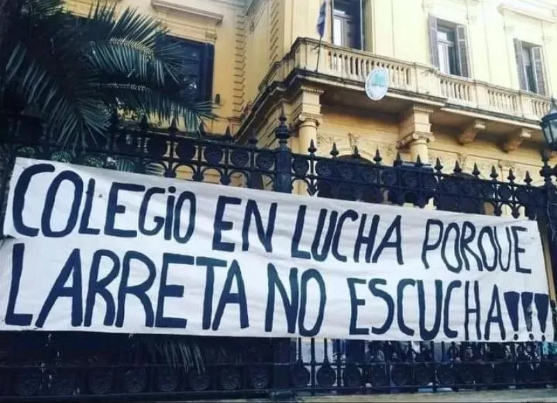 Acuña: No hay ningun motivo en democracia que justifique cerrar una escuela