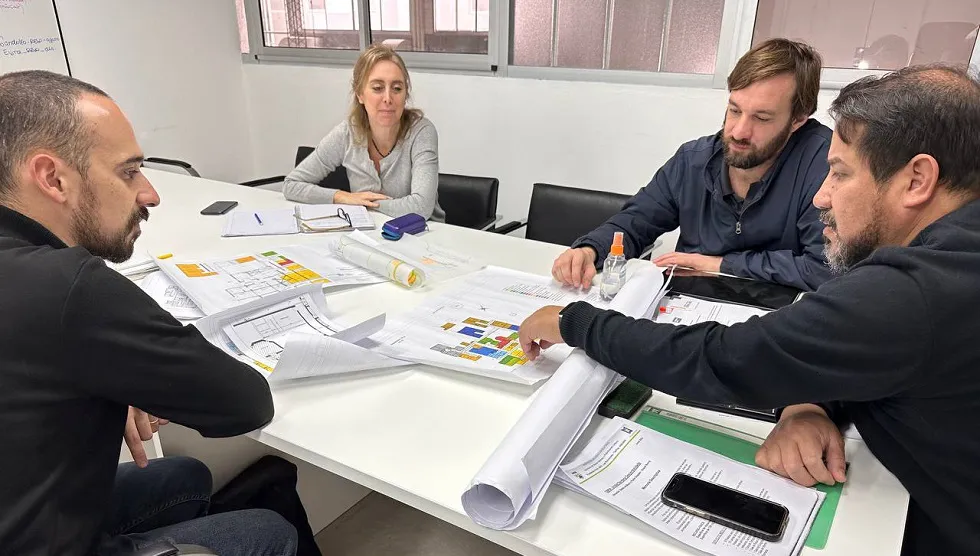 Proyección de obras para el hospital municipal de Suipacha.