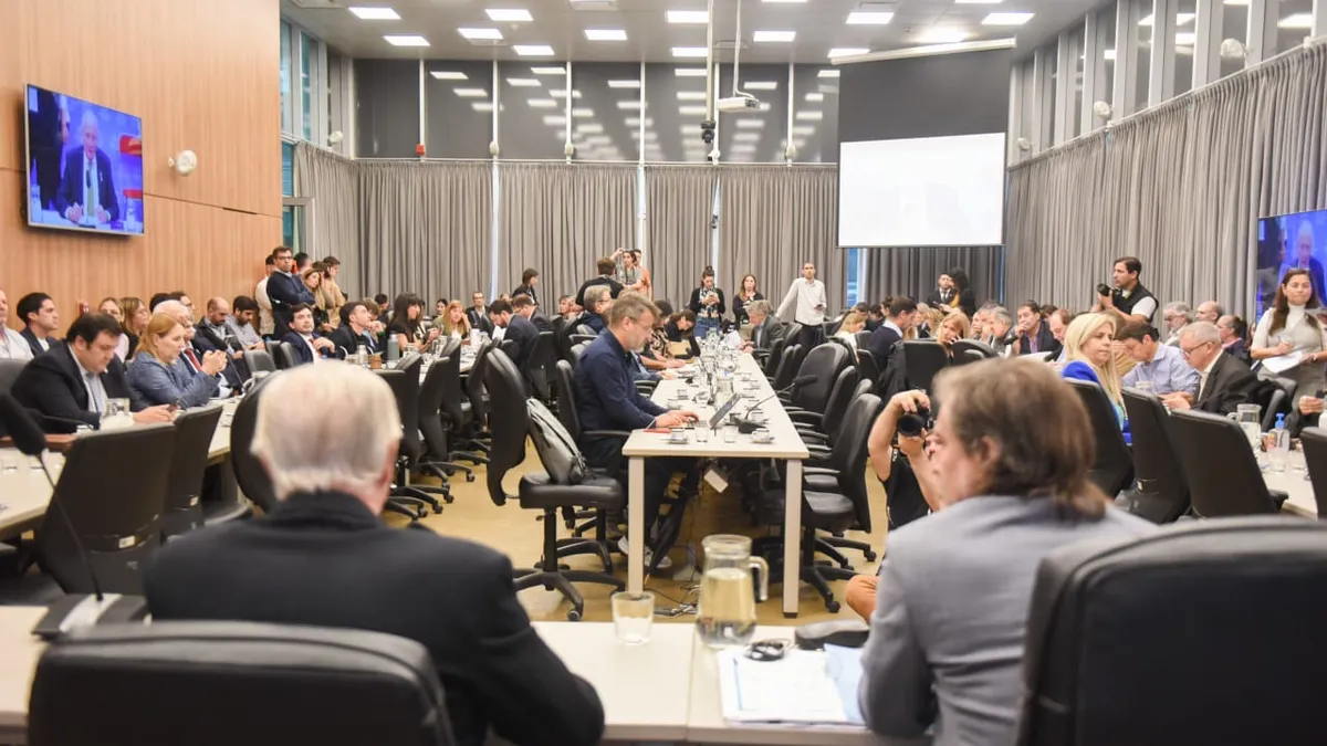 Diputados: avanzan las comisiones con tensión por el reparto