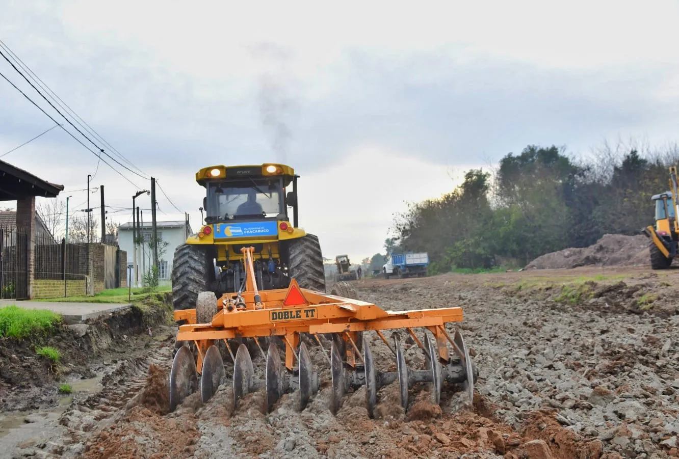 comenzó la colocación de suelo cemento en calle San Martín