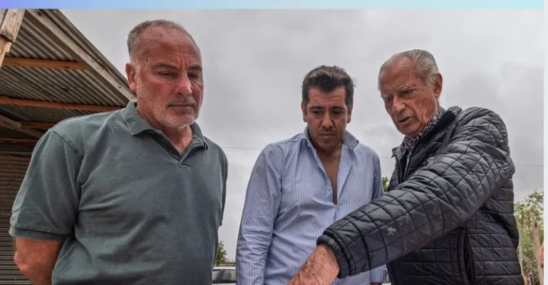 De Jesús recorrió la construcción de la nueva Escuela Primaria N° 17 en Costa Chica