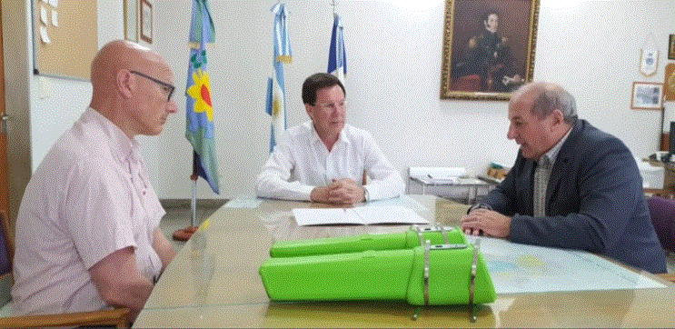 Chalde firmó convenio con Camuzzi.