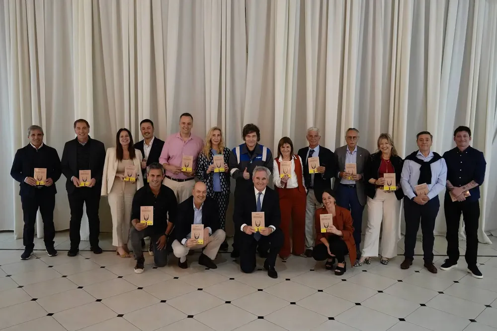 Repudian el regalo de Milei que avala el trabajo infantil Repudian el regalo de Milei que avala el trabajo infantil