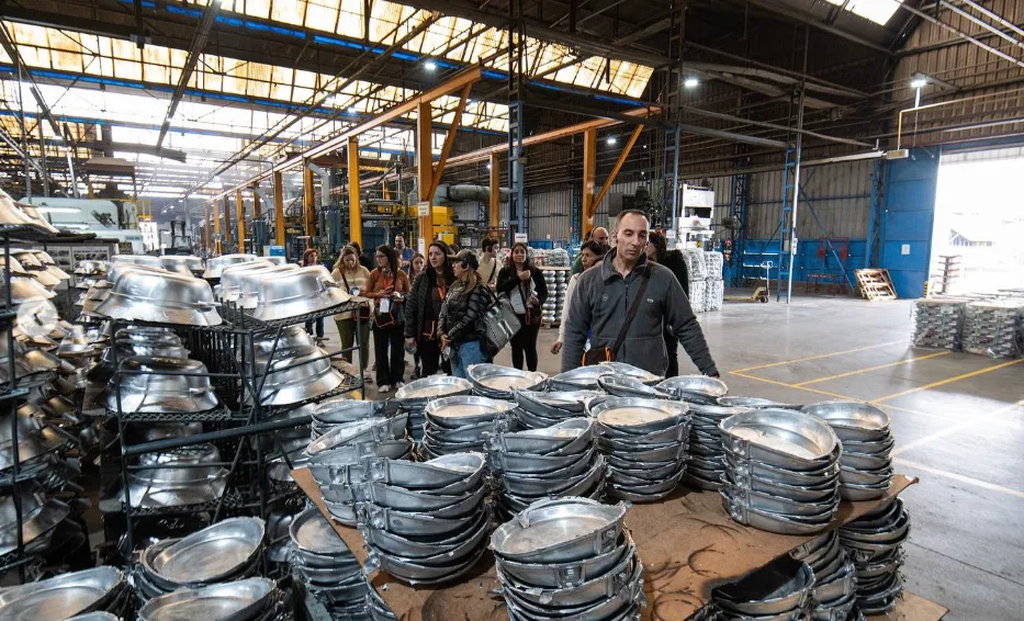 Derrumbe metalúrgico: Essen despide e importa desde China