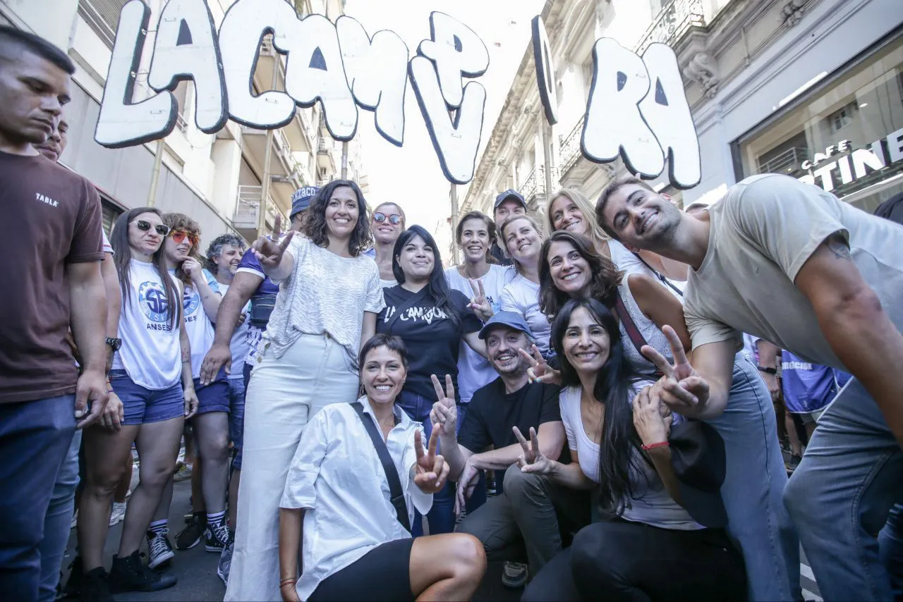 Máximo Kirchner junto a Mayra Mendoza y referentes de La Cámpora