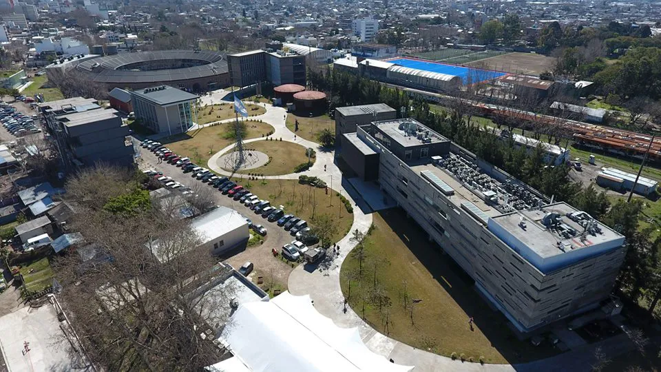 Katopodis: “Defendamos la Universidad Pública”