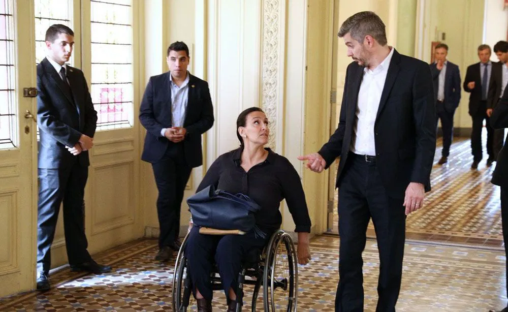 Denuncian a Michetti y Marcos Peña por negociaciones fraudulentas