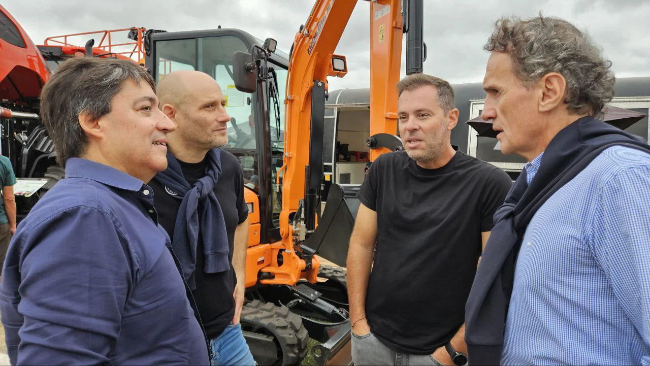 Katopodis recorrió la megamuestra agroindustrial