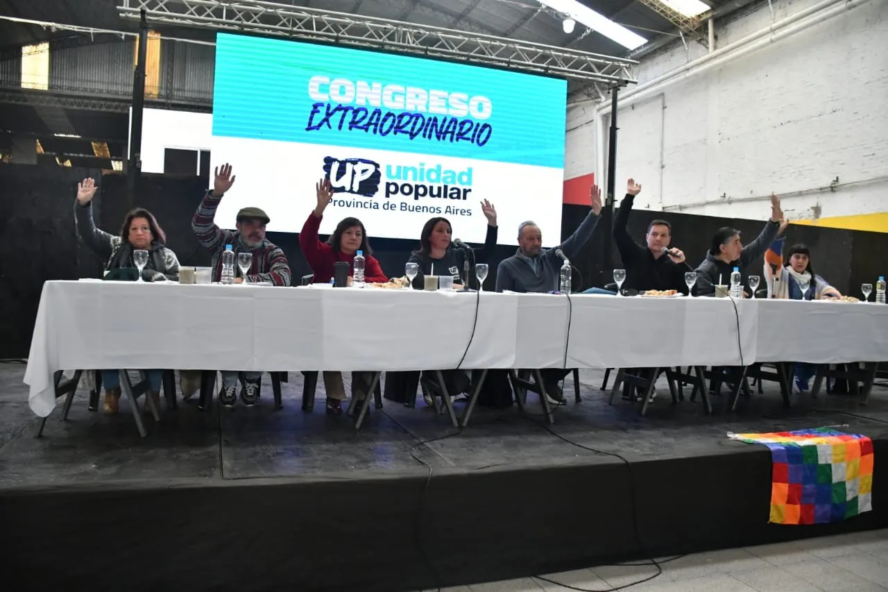 Unidad Popular apuesta al liderazgo de Kicillof y exige juicio político a Milei