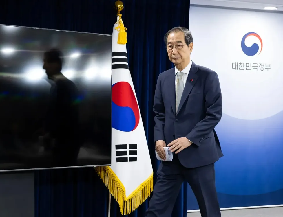 El Parlamento surcoreano destituyó al presidente interino Han Duck-soo