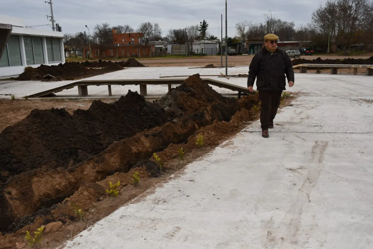 Salomón recorrió obras en Saladillo.