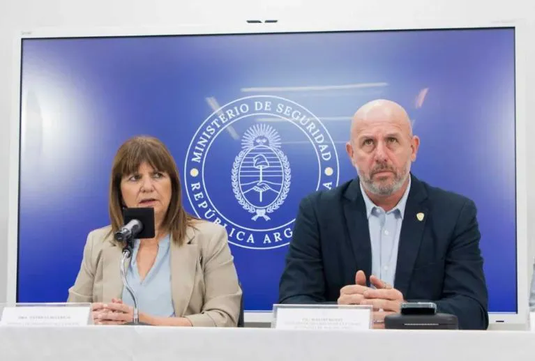 Patricia Bullrich junto a Waldo Wolff
