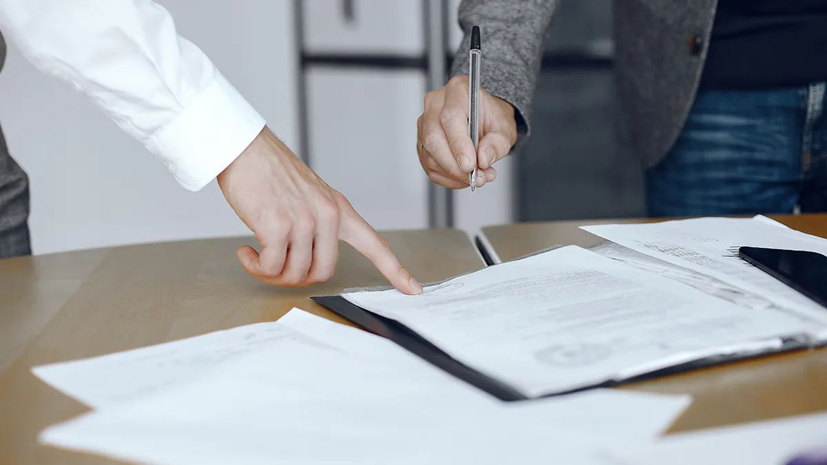 Juicio laboral tras despido de empleados