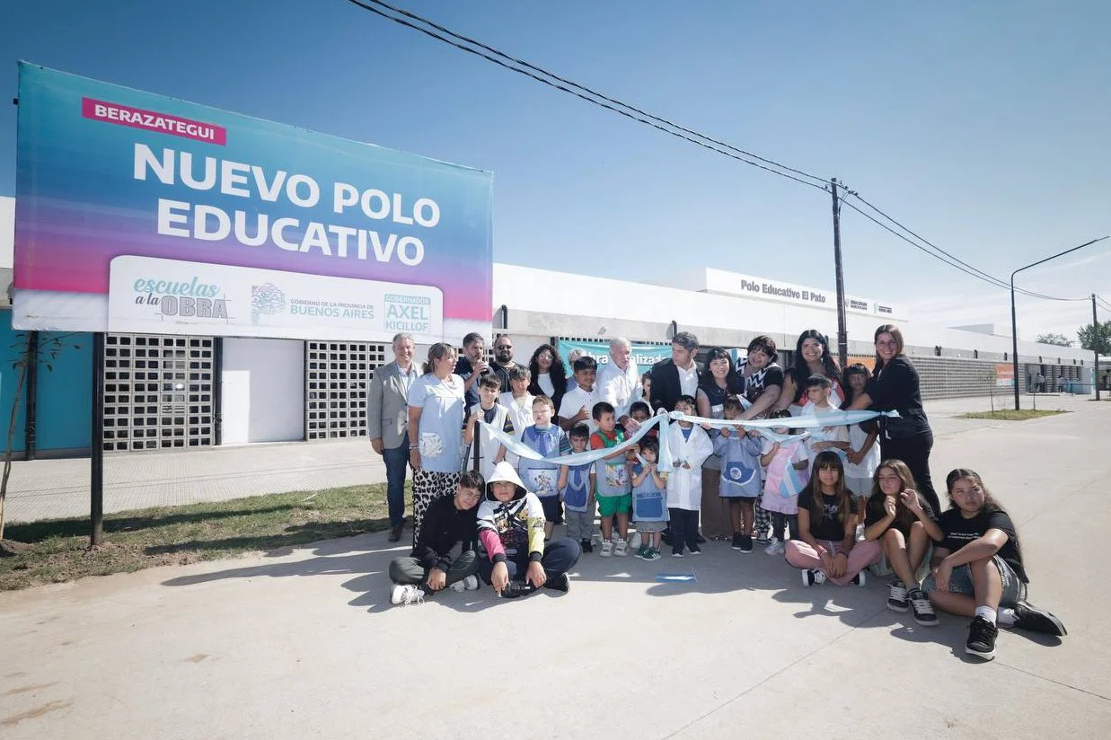 Más escuelas, más salario: la apuesta de Kicillof frente al ajuste educativo de Milei