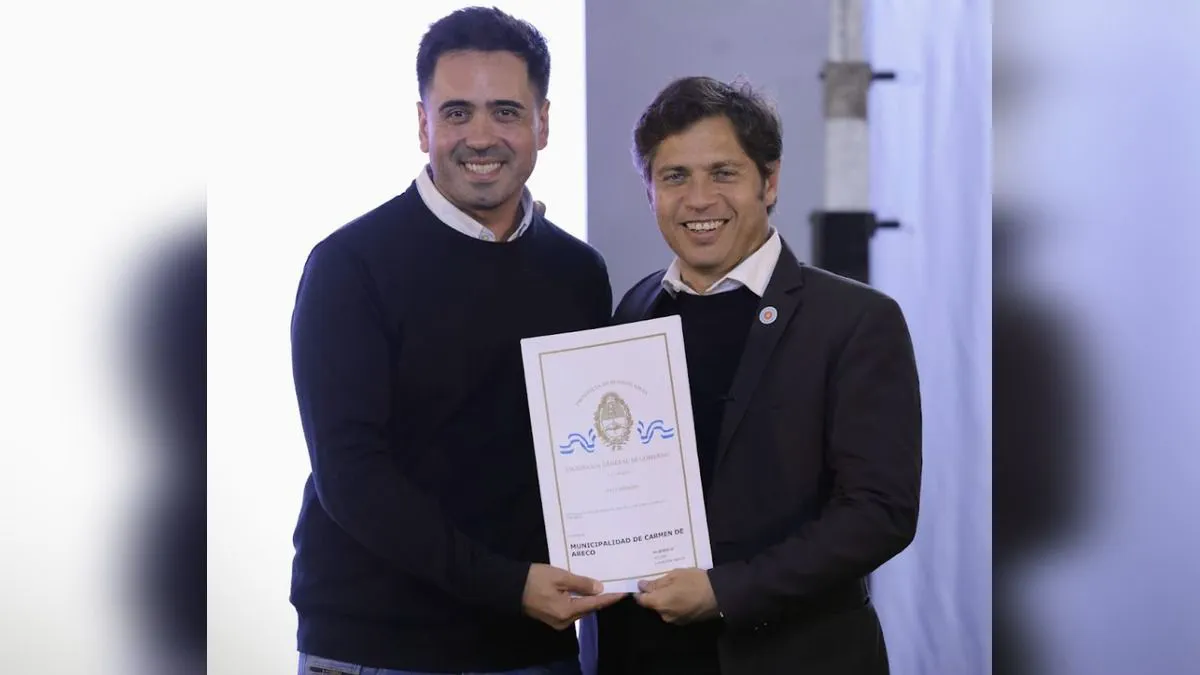 El gobernador junto al intendente Iván Villagrán