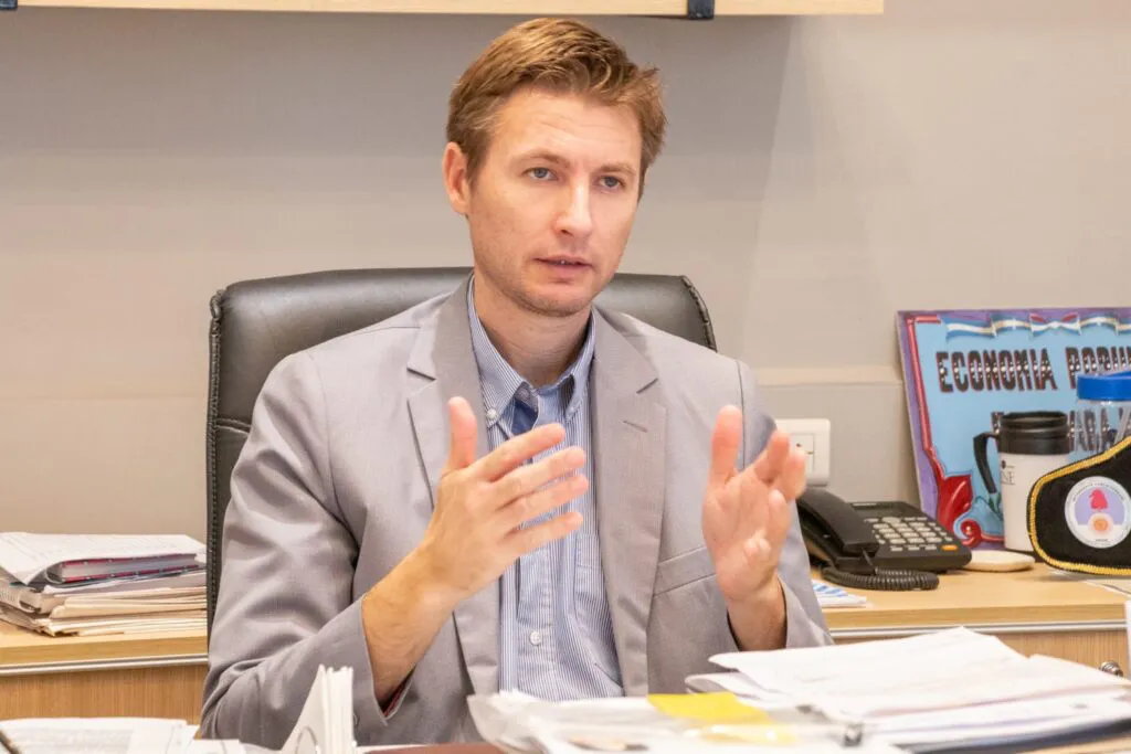 Carlos Ferraris, intendente de Leandro Alem