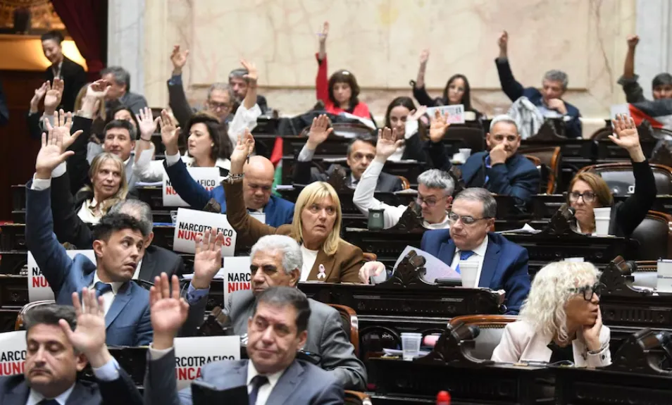 Aprueban las interpelaciones de Luis Caputo, Guillermo Francos, Karina Milei y Mario Lugones.