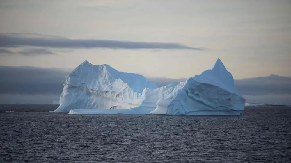 Se separó el iceberg más grande del mundo en la Antártida