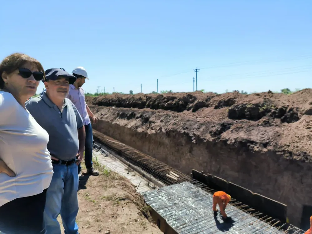 Avanza la mega obra de entubamiento del canal Rivadavia Sur.