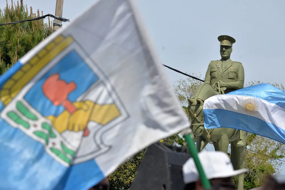 Peronismo PJ banderas acto