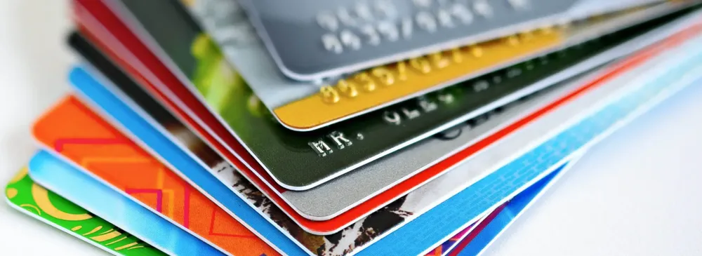 Tarjetas: pagar, refinanciar o caer en deuda circular