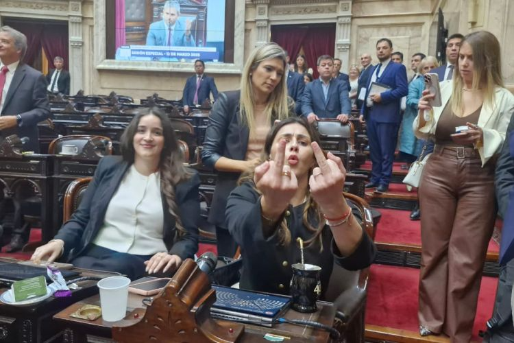 Cruje la interna libertaria en Diputados.