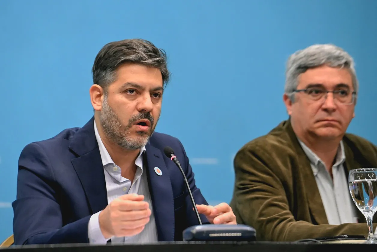 Bianco enfrenta a Milei: “No haremos el ajuste en Buenos Aires”