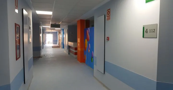 Cierran áreas en dos hospitales porteños por contagios de coronavirus