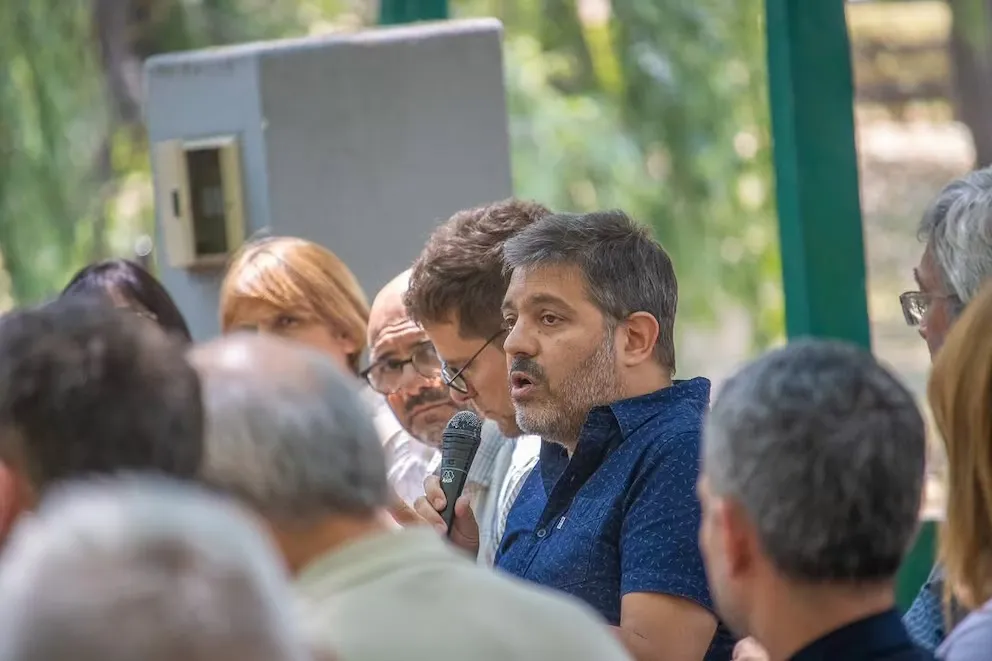 Bianco en encuentro del MDF en la Séptima Bianco en encuentro del MDF en la Séptima