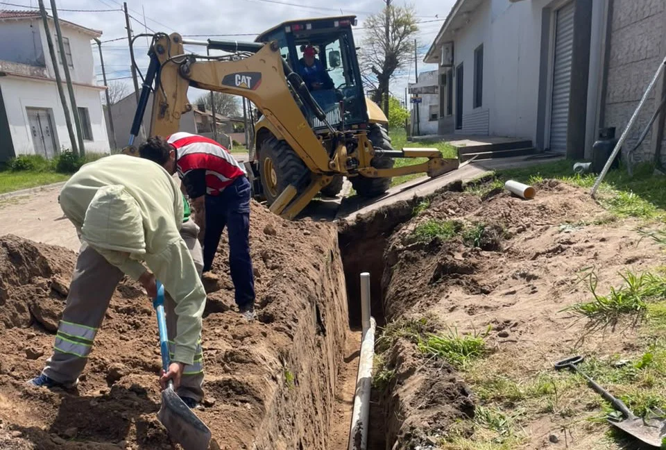 Obras de cloacas en Necochea y Quequén para avanzar con servicios básicos en los barrios