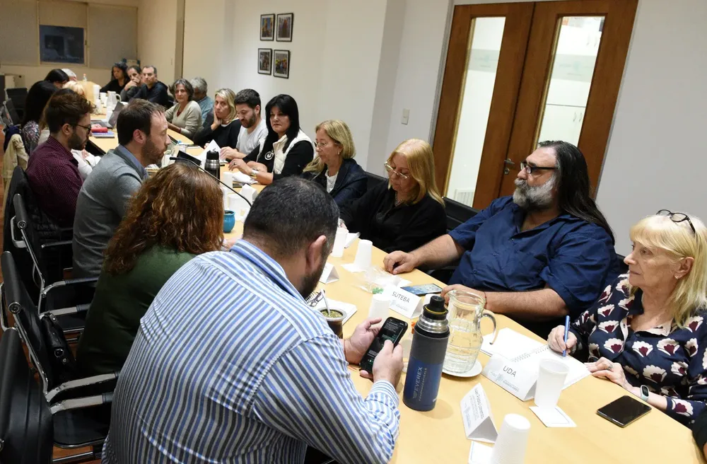 La Provincia acordó con trabajadores estatales un nuevo aumento salarial en abril