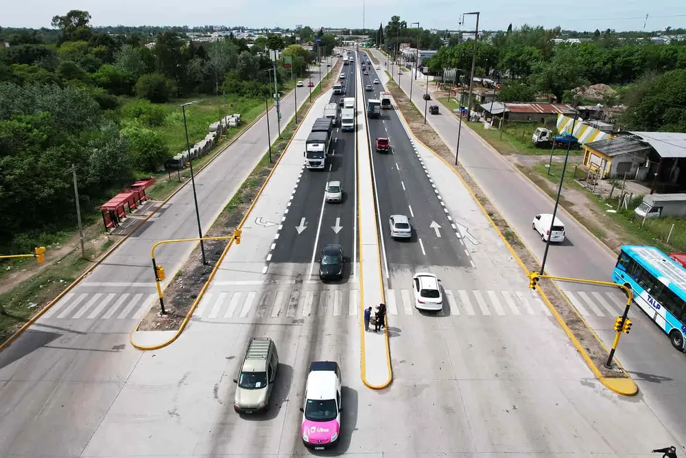 Completan la segunda etapa de la renovación integral de la Ruta 4 en Alte Brown (1)