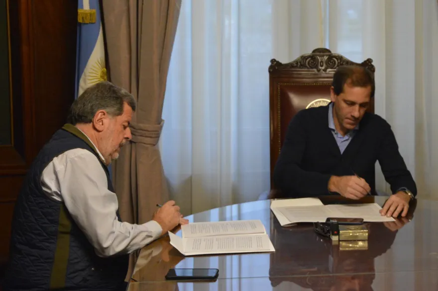 ¿De qué se trata el convenio firmado por Elustondo y Garro?