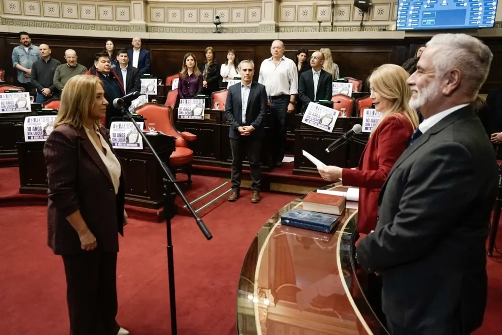 Luján Fiego  asume como senadora de la Provincia de Buenos Aires.