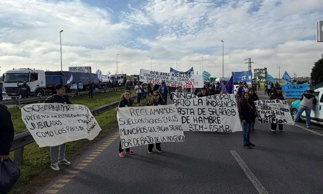 Municipales bonaerenses inician plan de lucha con cortes en las rutas 6 y 205.